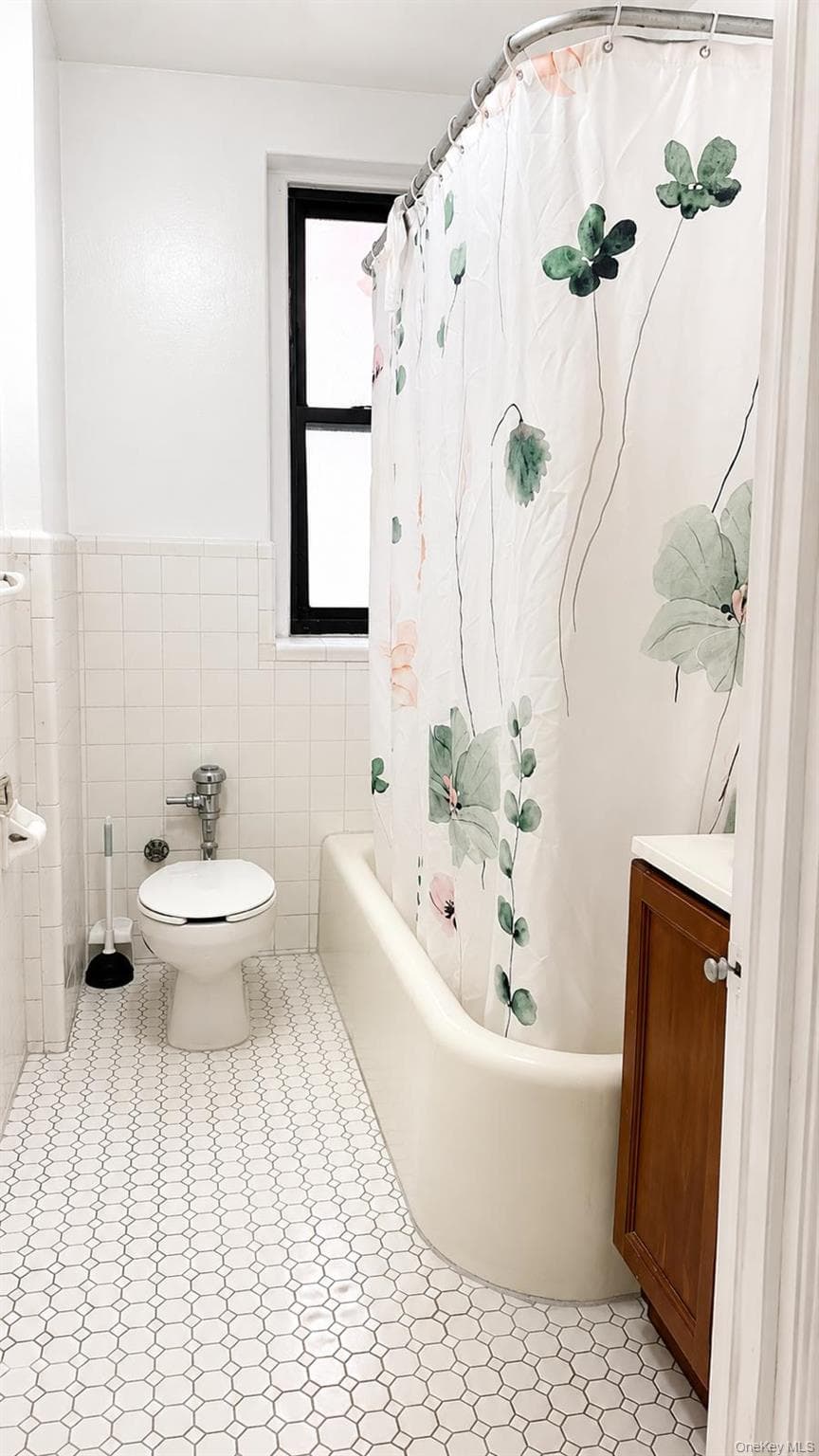 3396 Wayne Avenue Unit: D22 thumbnail 3