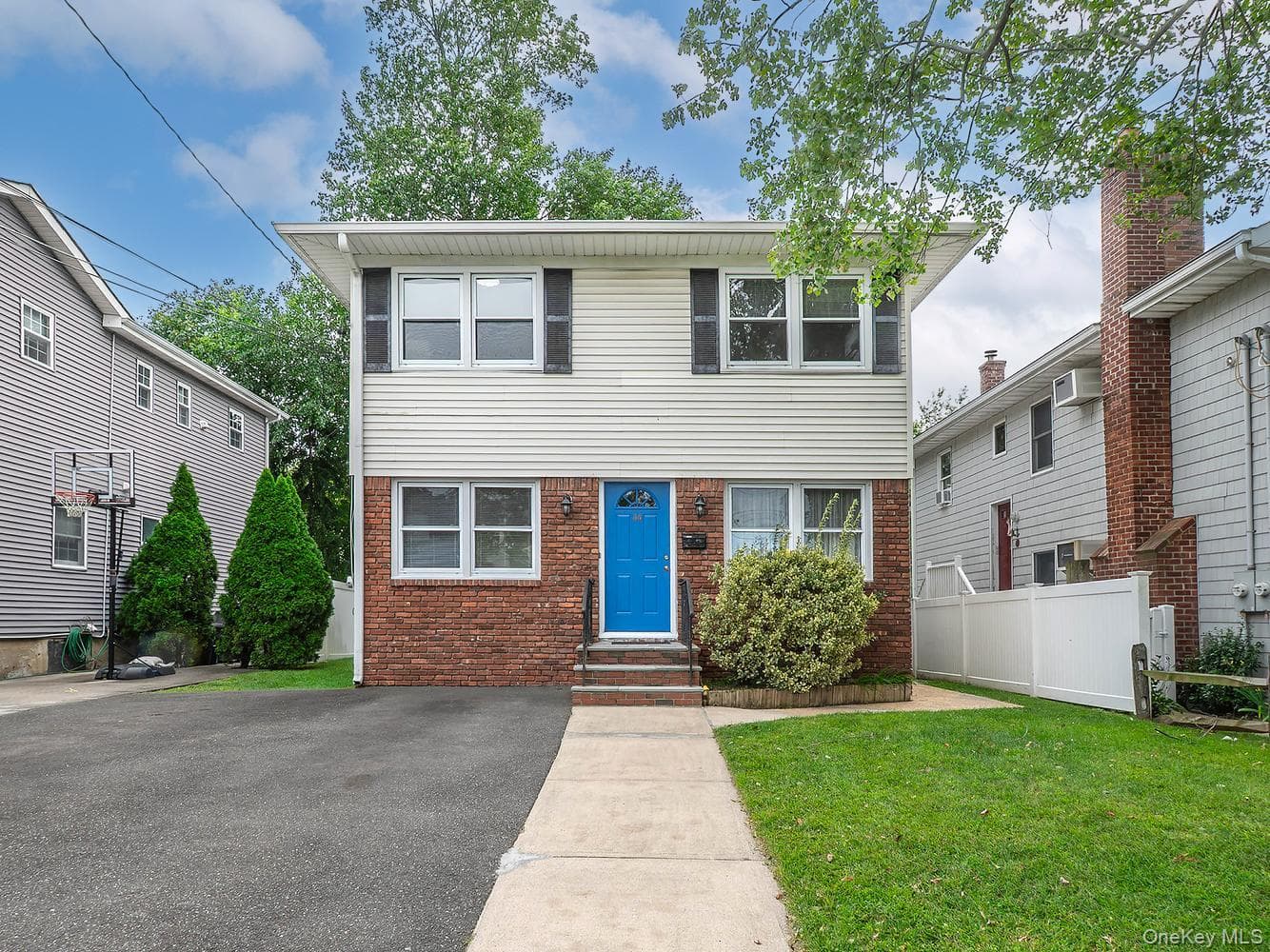 44 Corchaug Avenue, Port Washington