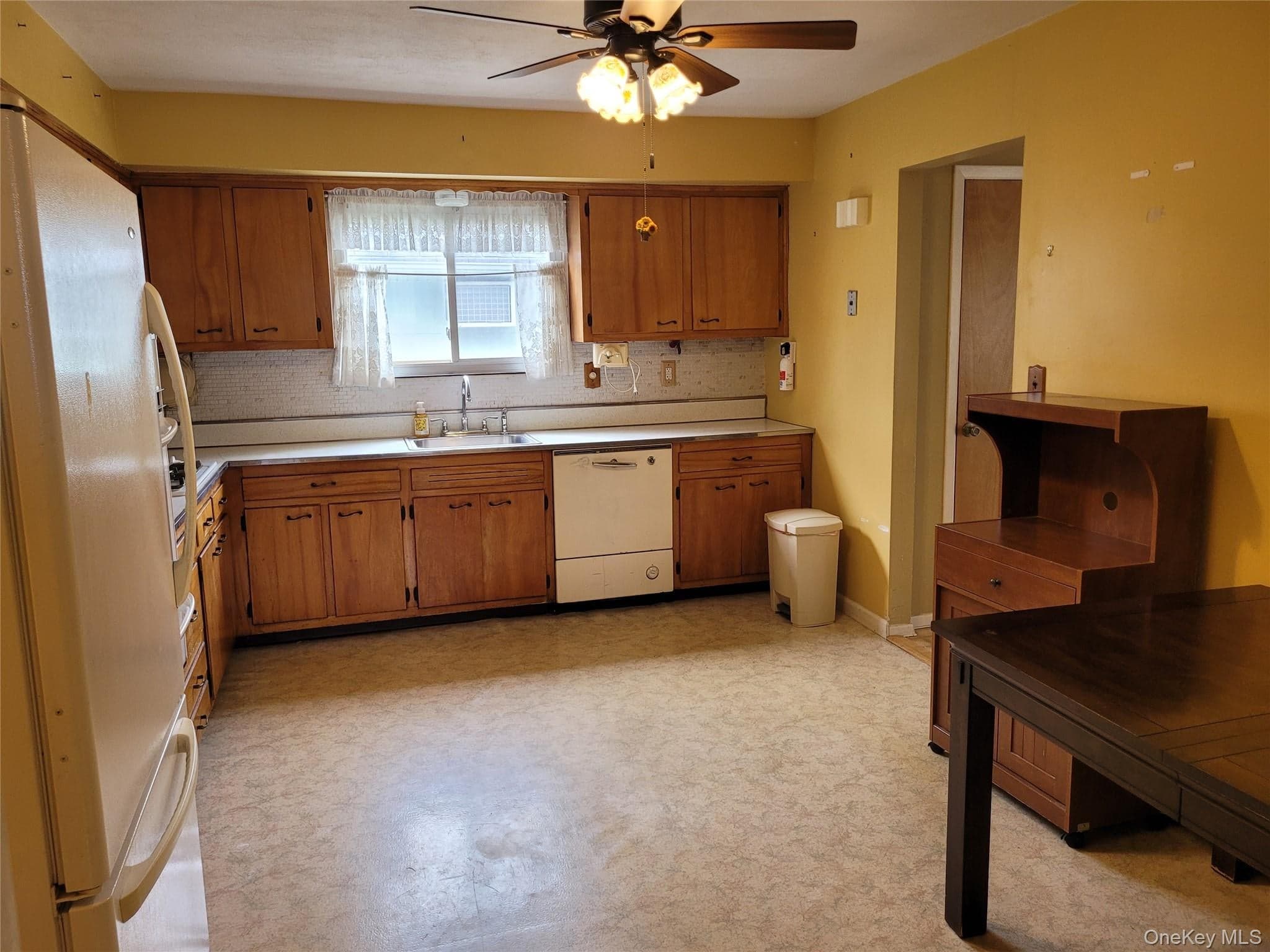 110 Crest Avenue thumbnail 21