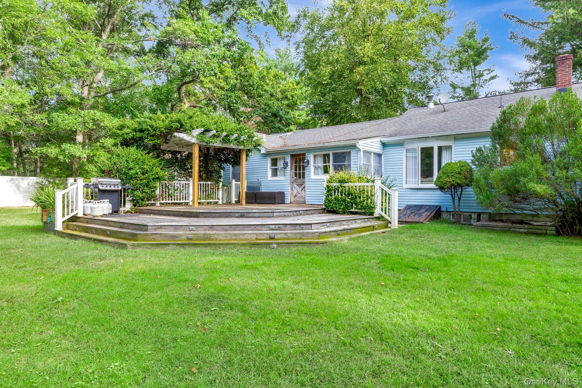 1029 Wading River Manor Road thumbnail 15