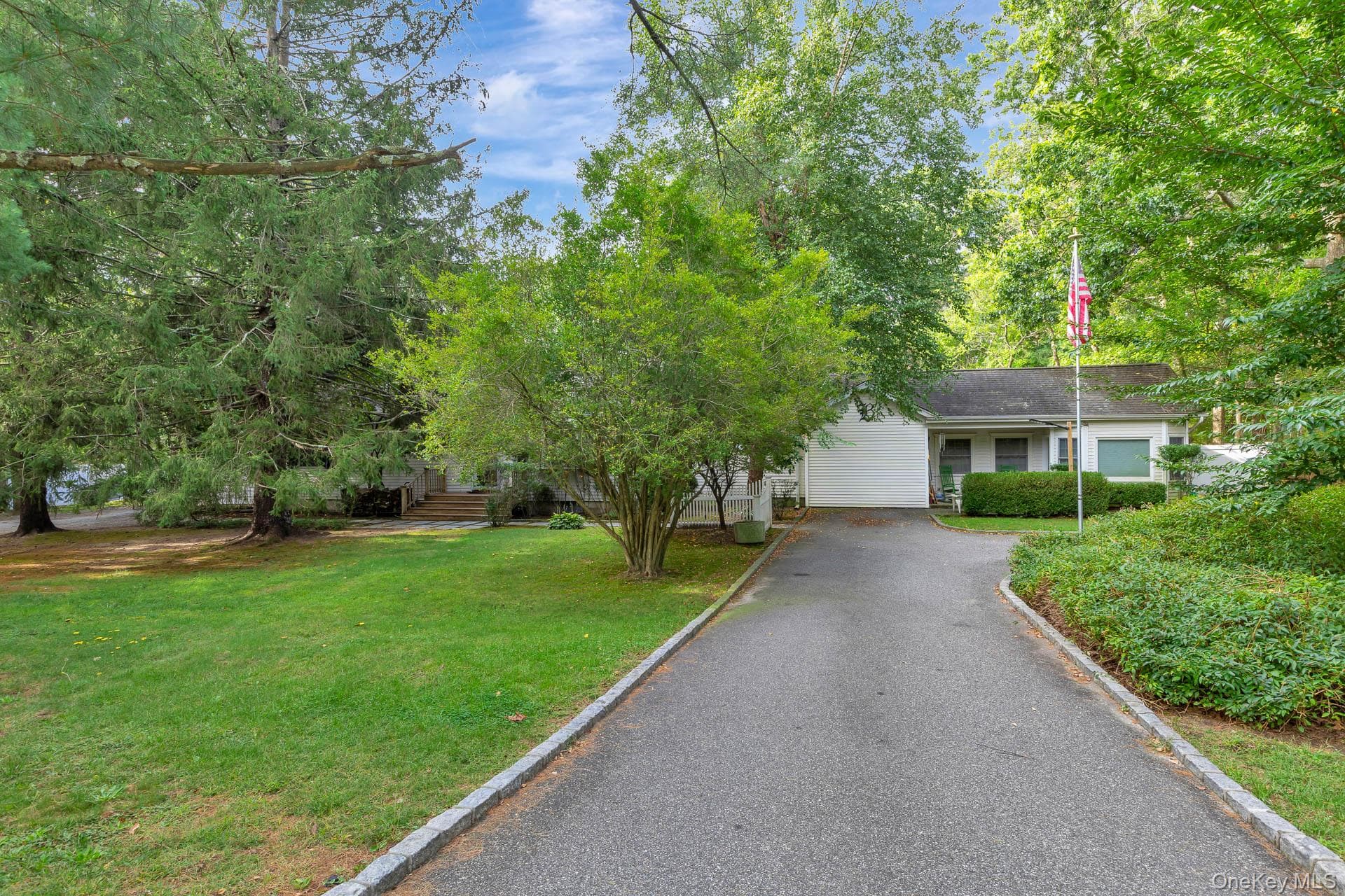 1029 Wading River Manor Road thumbnail 9