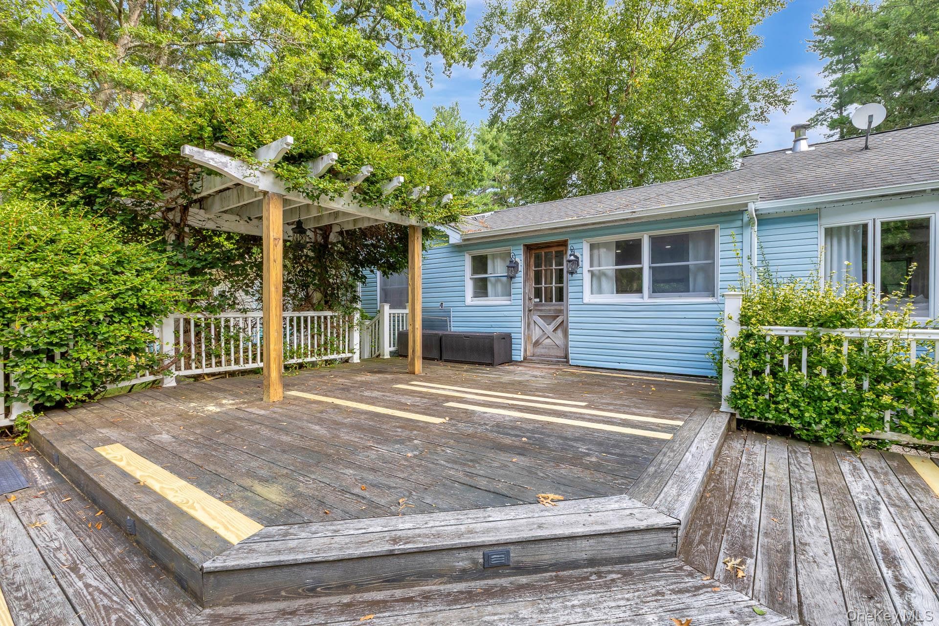 1029 Wading River Manor Road thumbnail 4