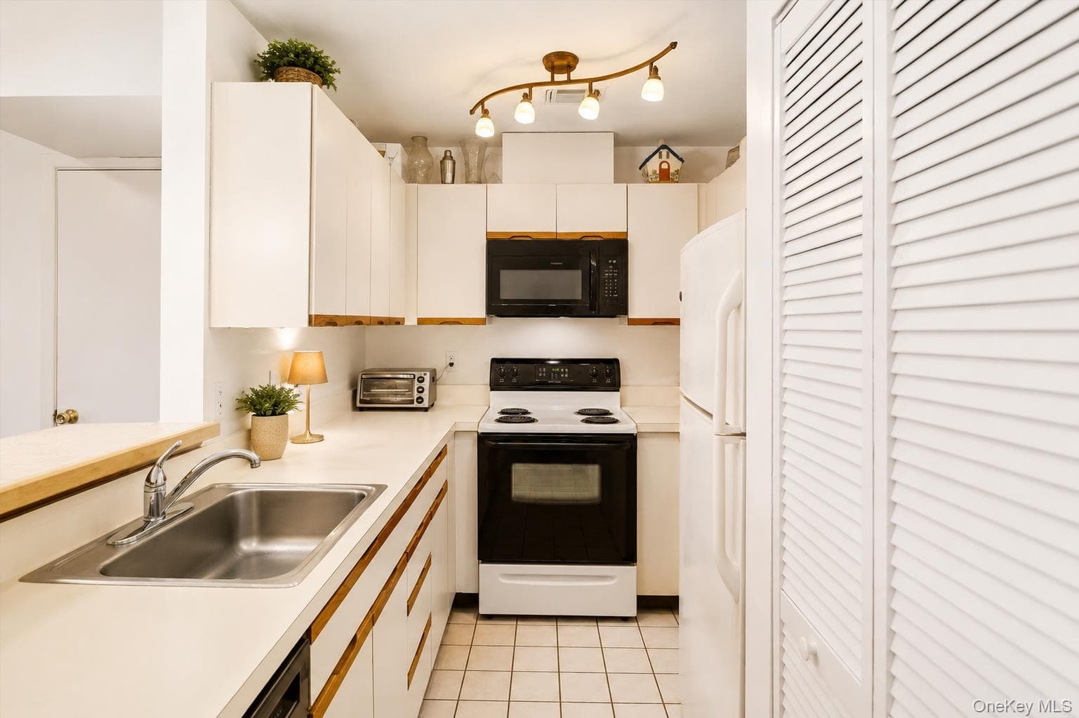 823 Shore Road Unit: 1 thumbnail 13