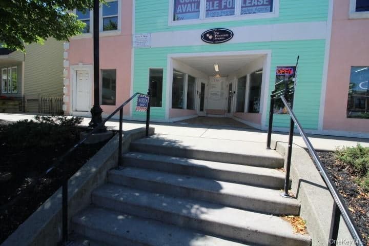 457 Broadway thumbnail 2