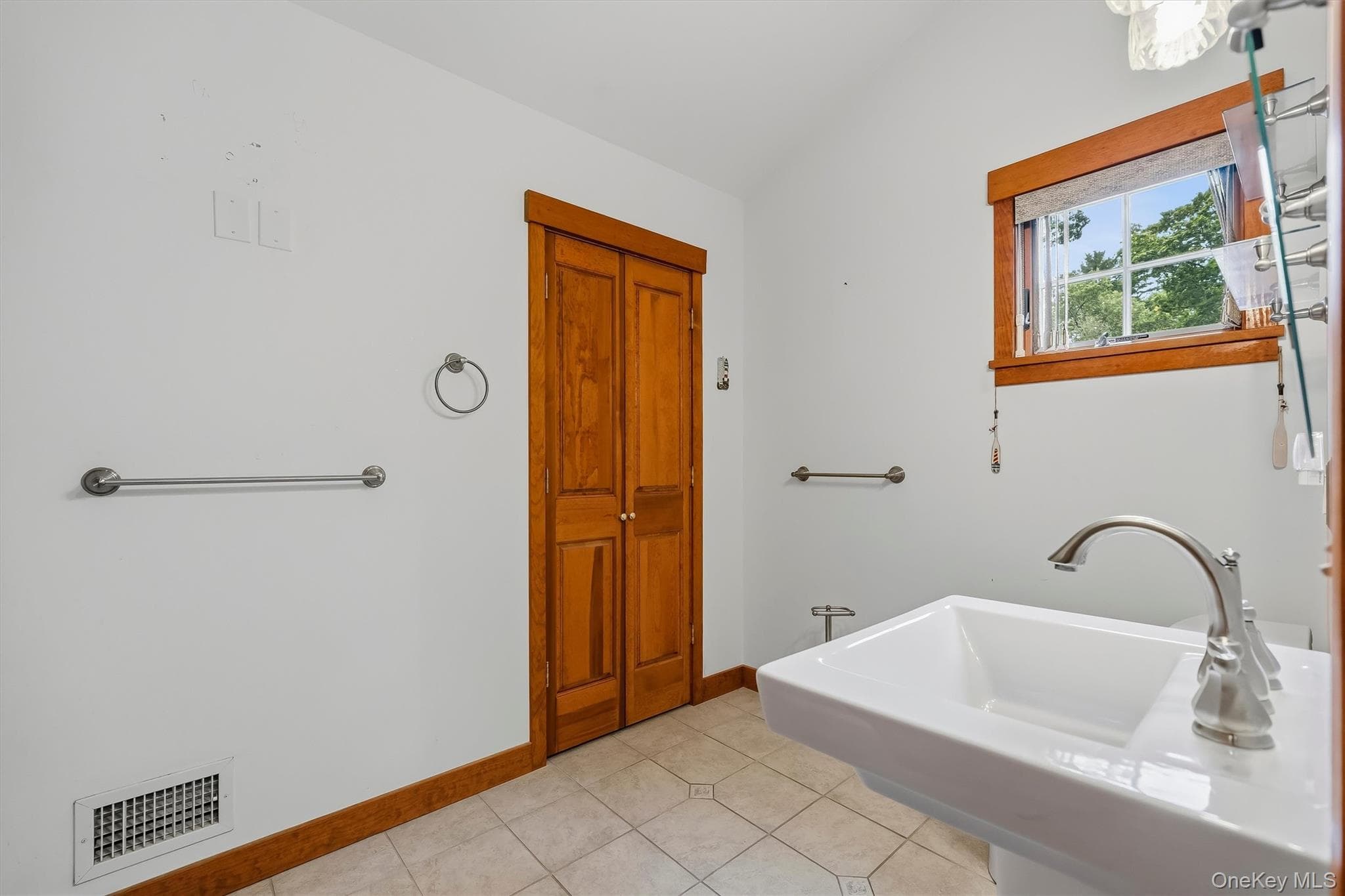 7 Myrtle Avenue thumbnail 30