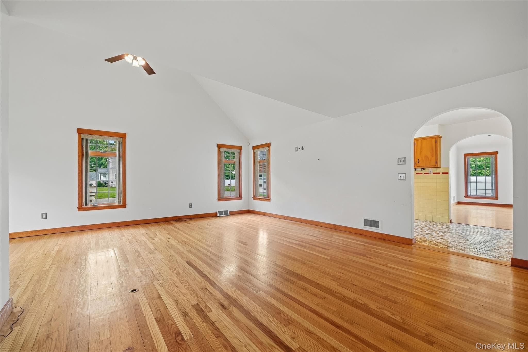 7 Myrtle Avenue thumbnail 9