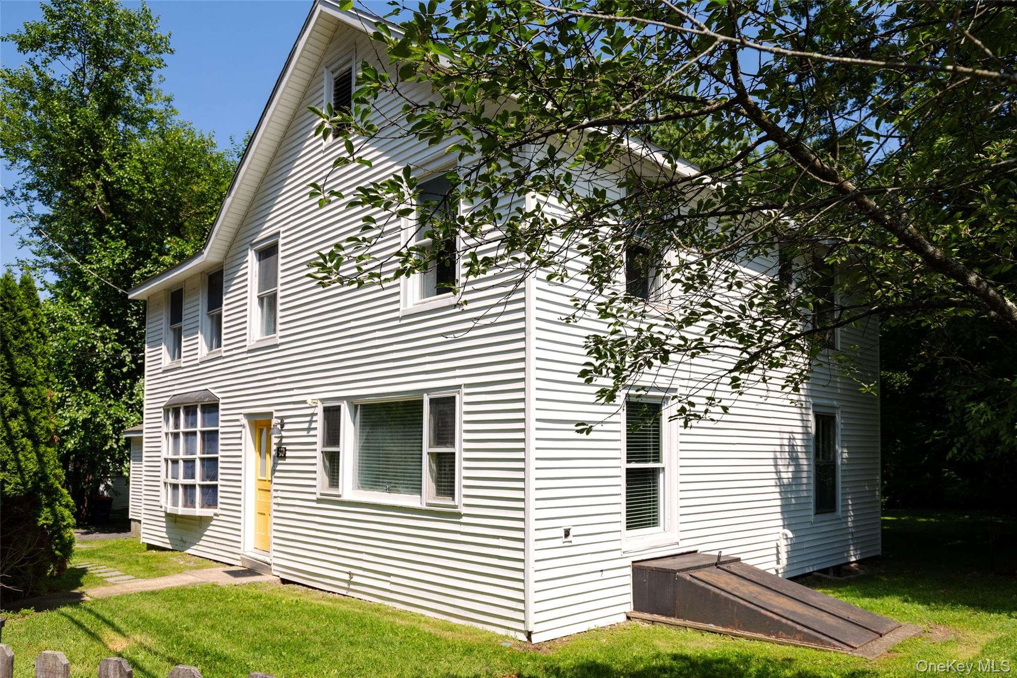 420 Rhinecliff Road photo 1