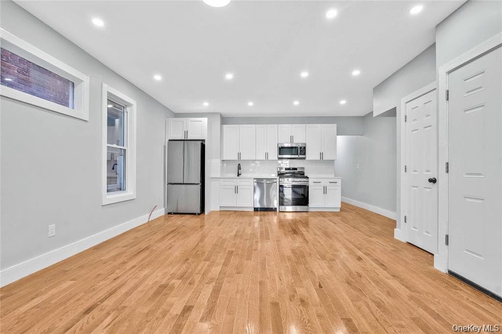 1462 New York Avenue thumbnail 11
