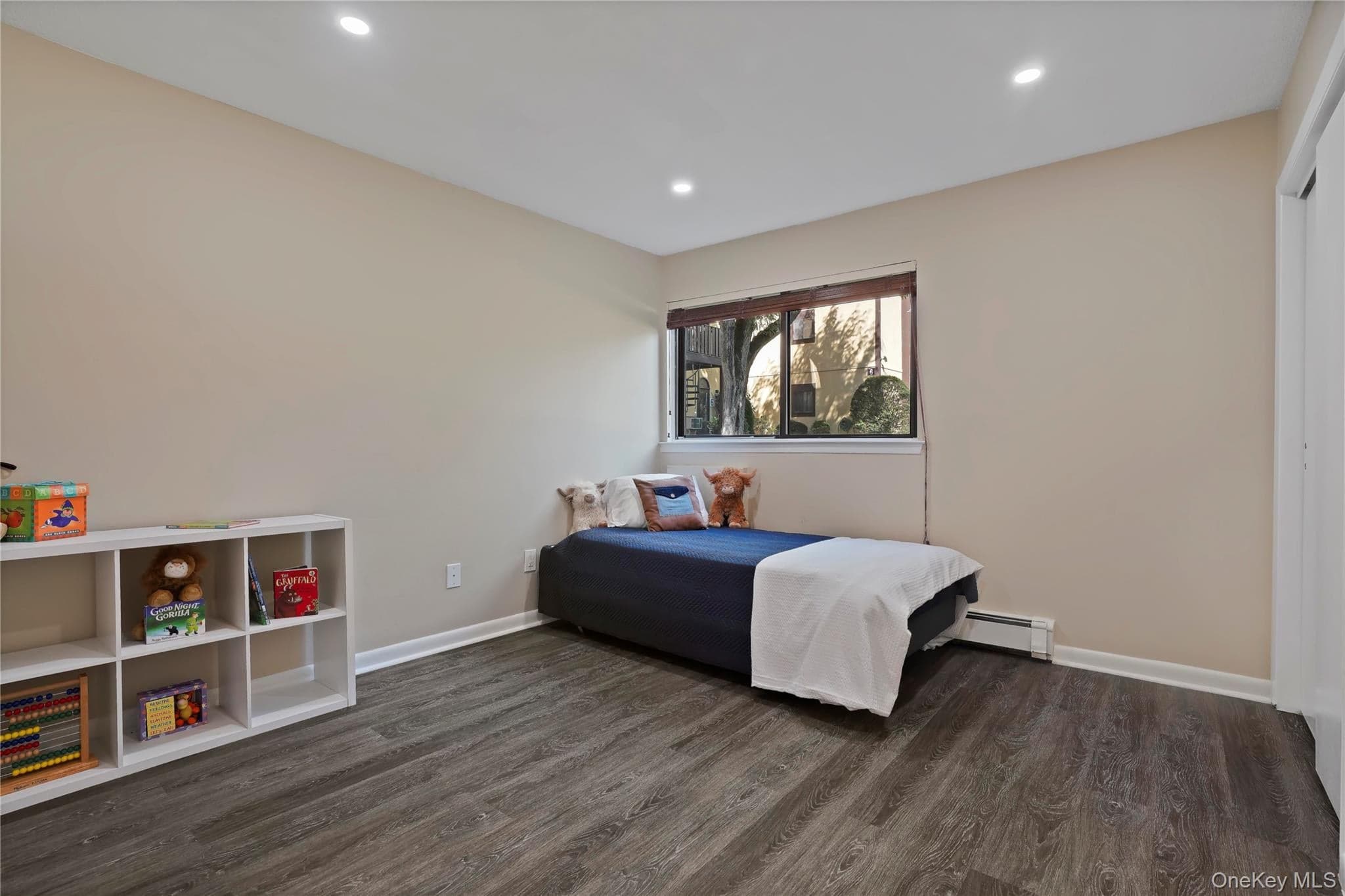 7 Granada Crescent Unit: 2 thumbnail 19