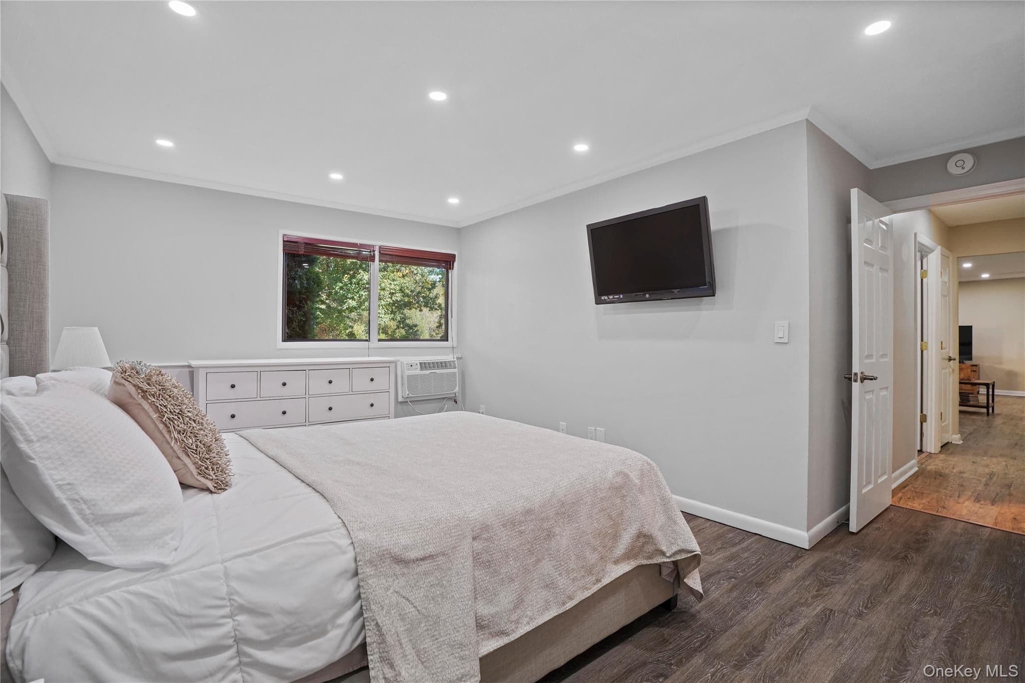 7 Granada Crescent Unit: 2 thumbnail 15