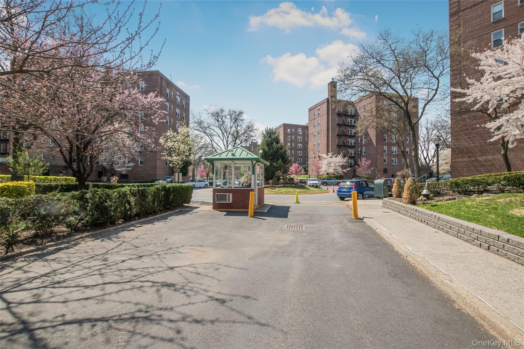 5645 Netherland Avenue Unit: 6A thumbnail 13