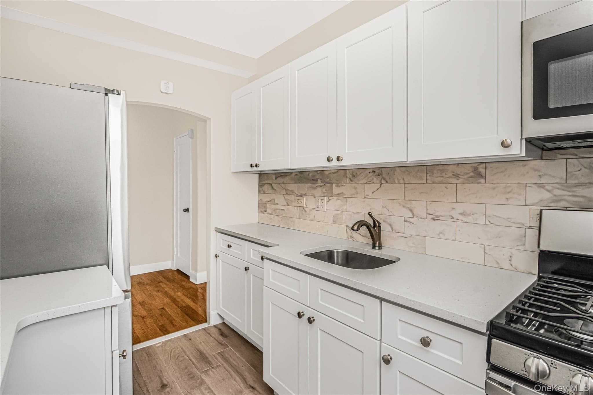 5645 Netherland Avenue Unit: 6A thumbnail 4