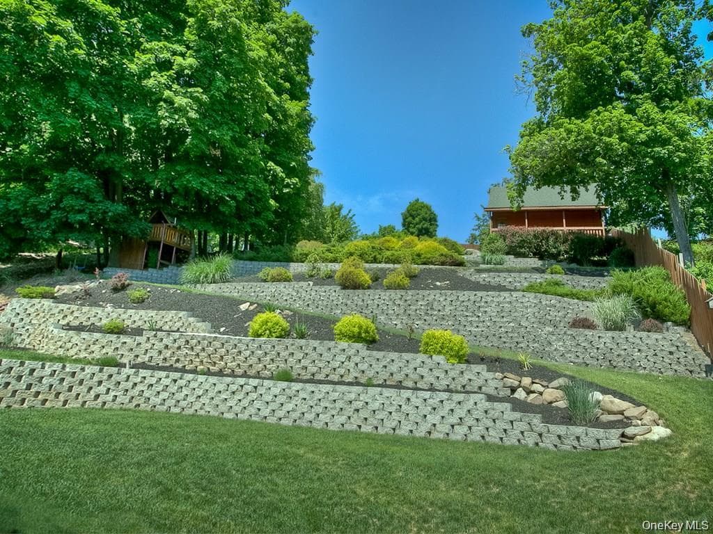 23 Orange Terrace thumbnail 11