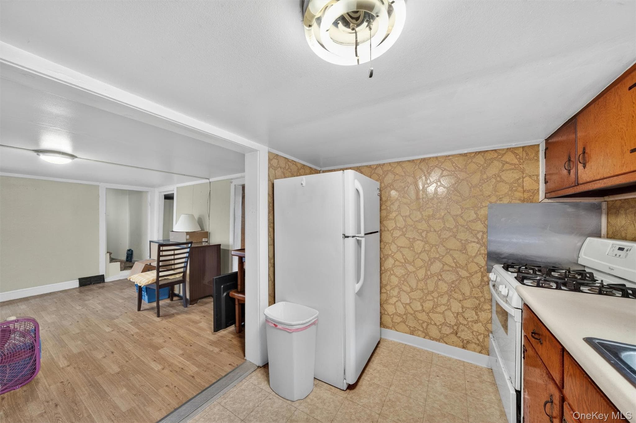 32 Tarbell Road thumbnail 16