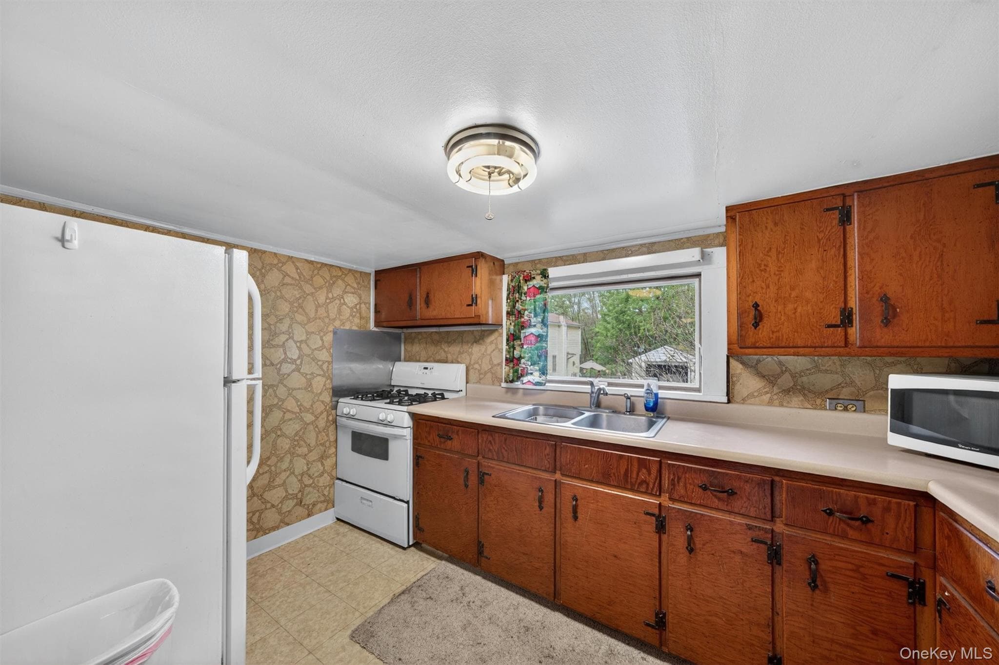 32 Tarbell Road thumbnail 15