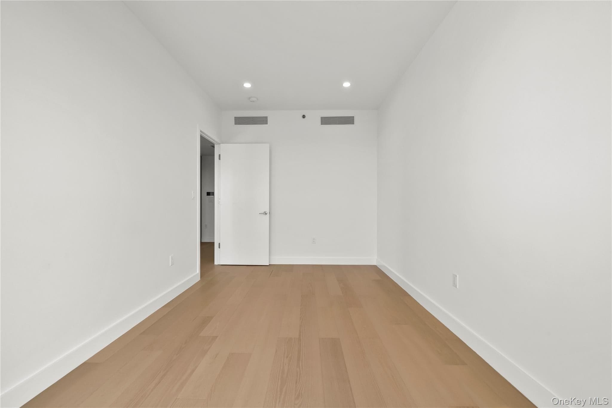 150-02 Northern Boulevard Unit: 6E thumbnail 13