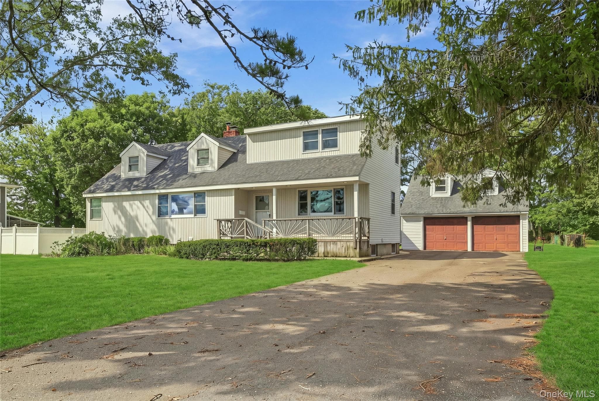 930 Tooker Avenue thumbnail 2