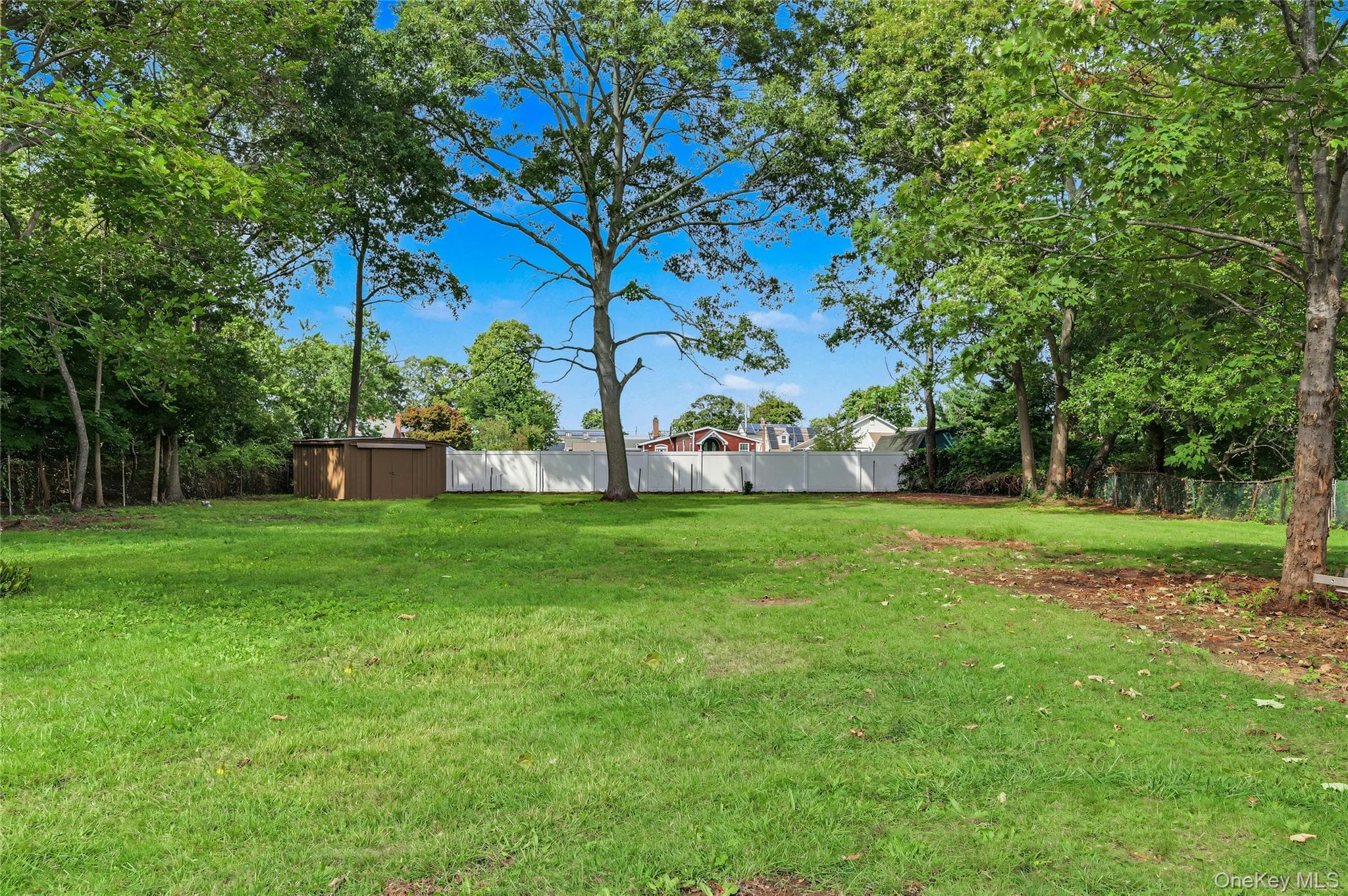 930 Tooker Avenue thumbnail 4