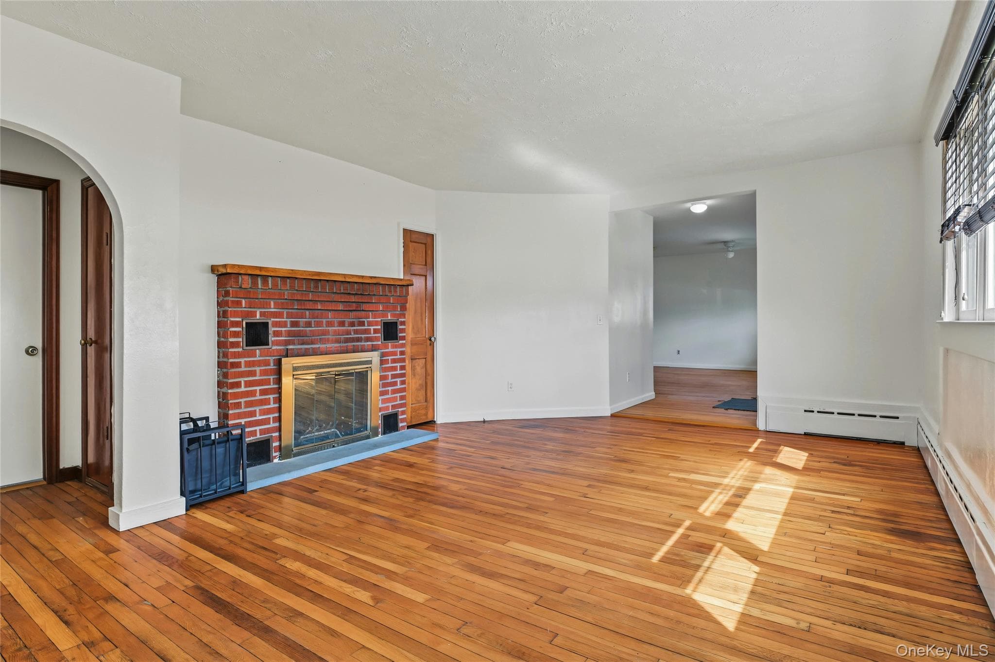 930 Tooker Avenue thumbnail 6