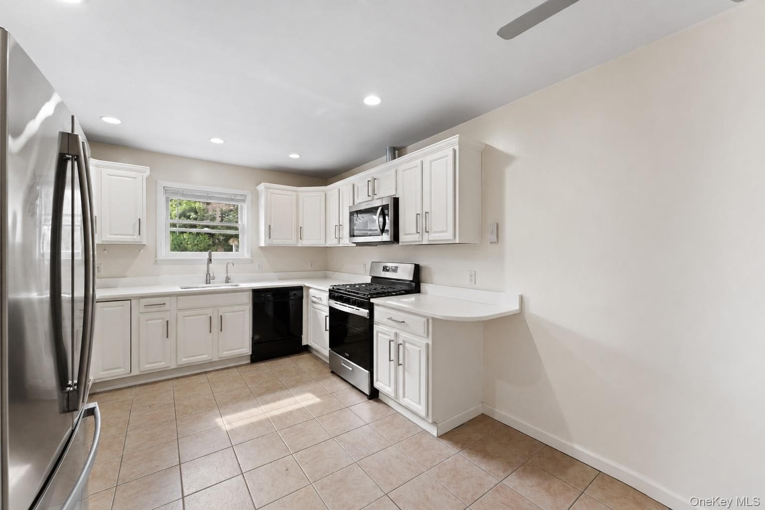 235 Bronx River Road thumbnail 19