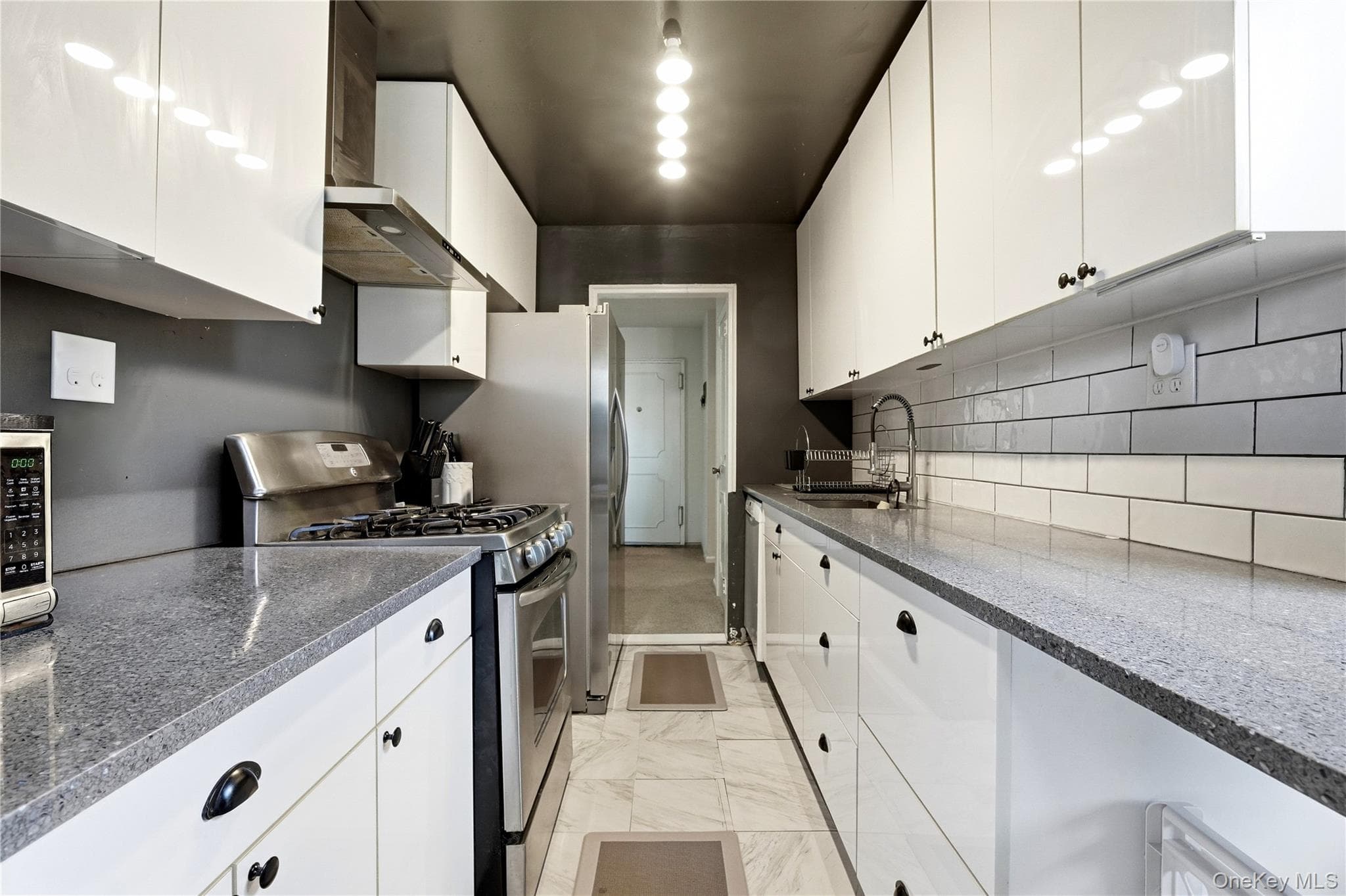 18-40 211th Street Unit: 6B thumbnail 11