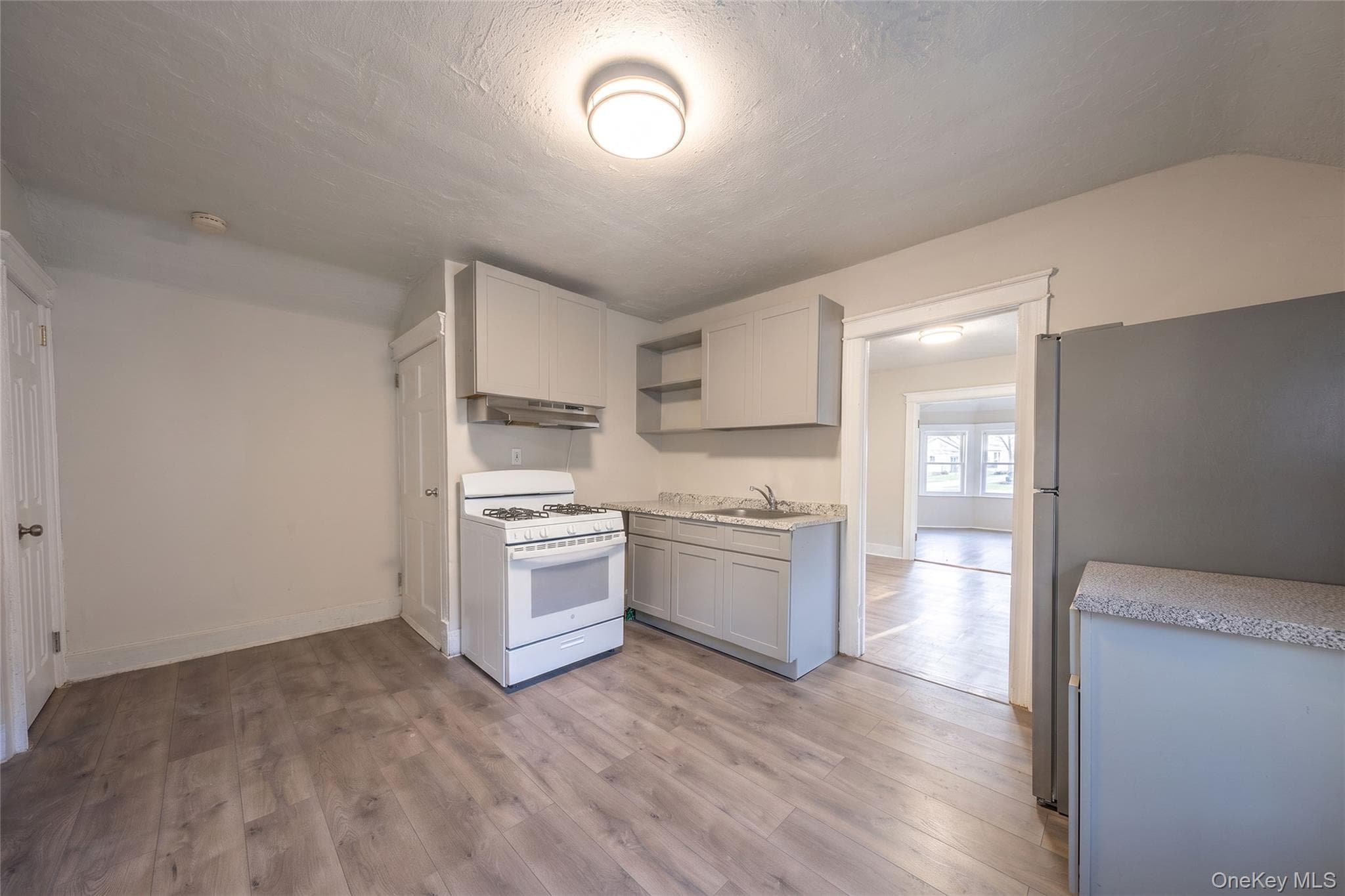 324 Underhill Avenue thumbnail 12