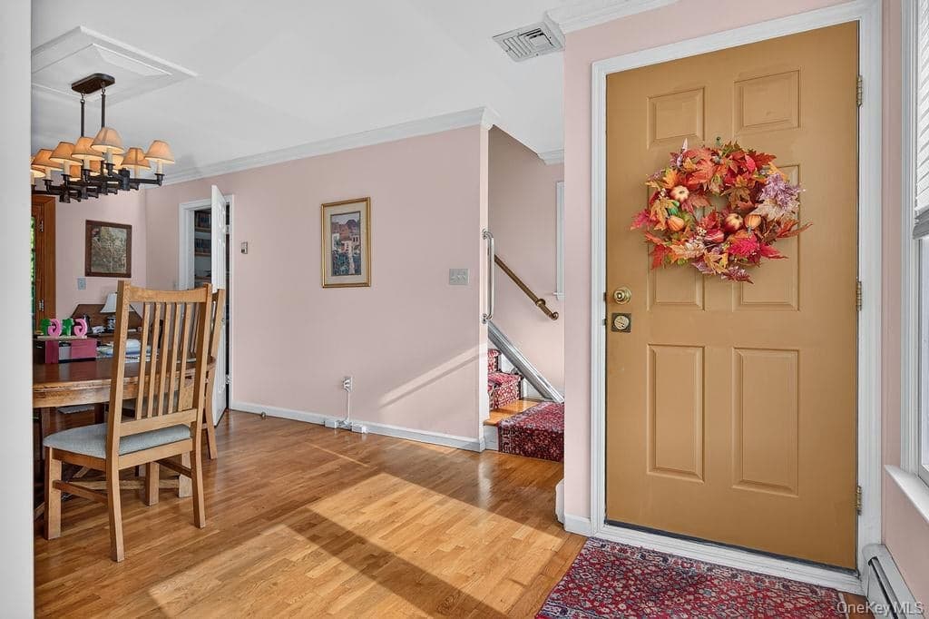 160 Hillside Avenue thumbnail 3