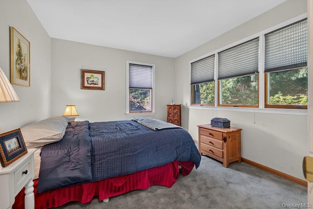 160 Hillside Avenue thumbnail 19