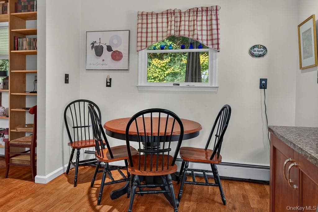 160 Hillside Avenue thumbnail 9