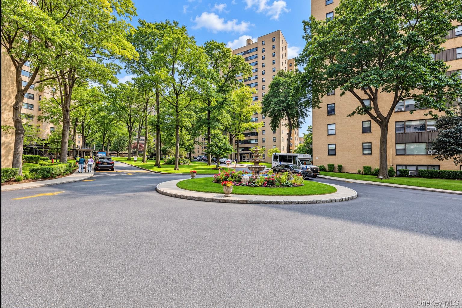 4 Fordham Hill Oval Unit: 12G thumbnail 18