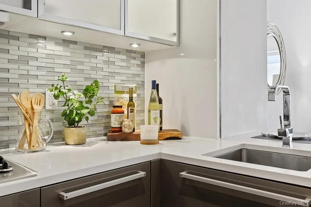 75 Wall Street Unit: 36R thumbnail 6