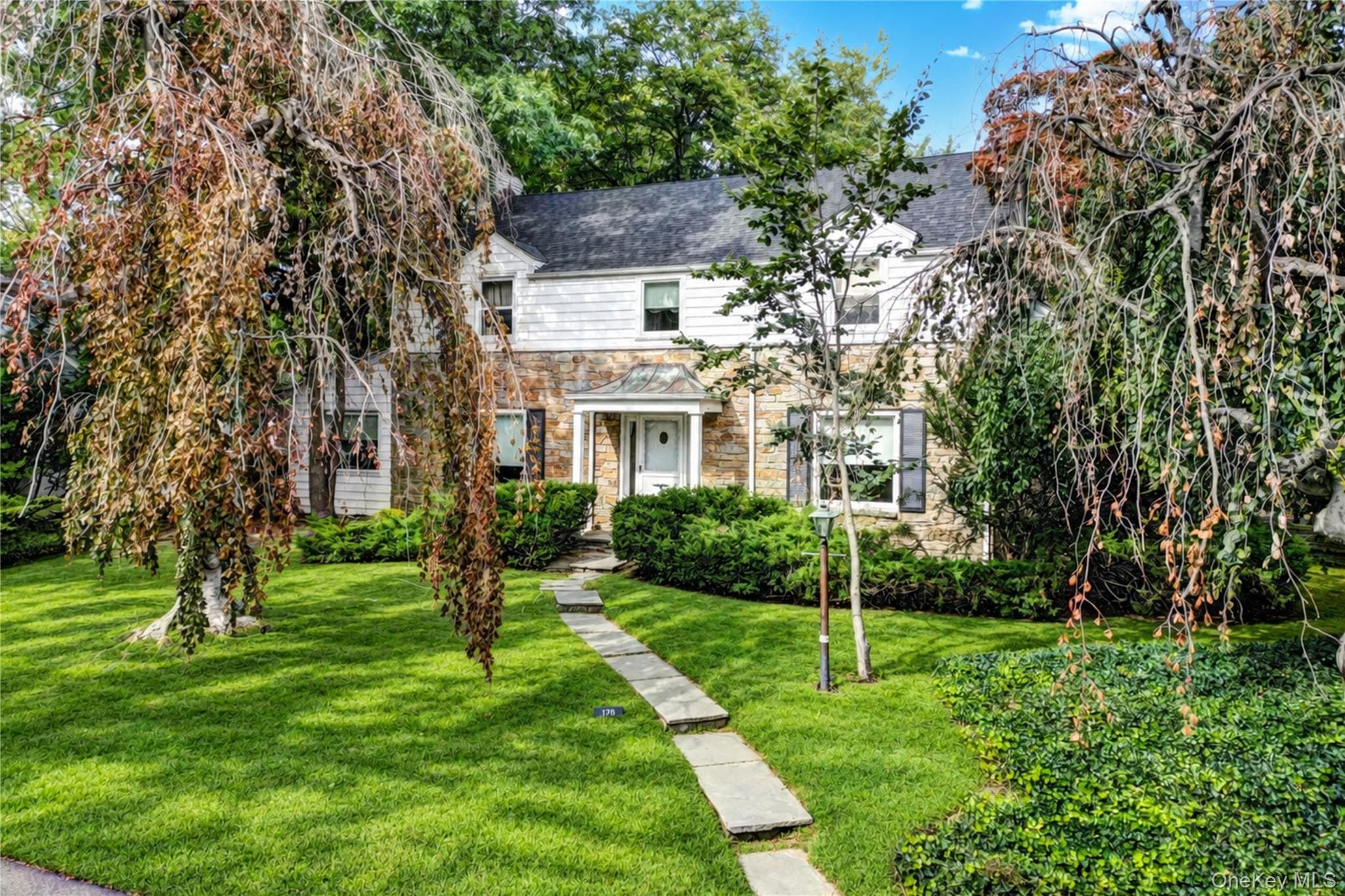 178 Schenck Circle photo 1