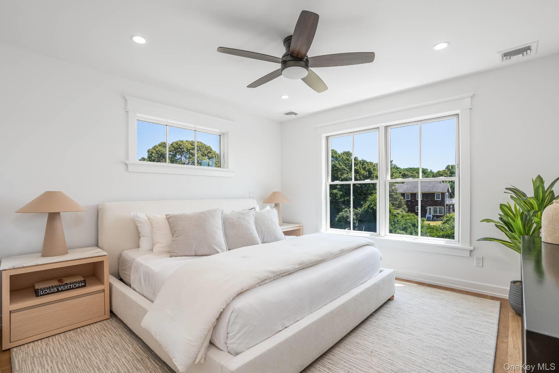 195 Williamsburg Drive thumbnail 18