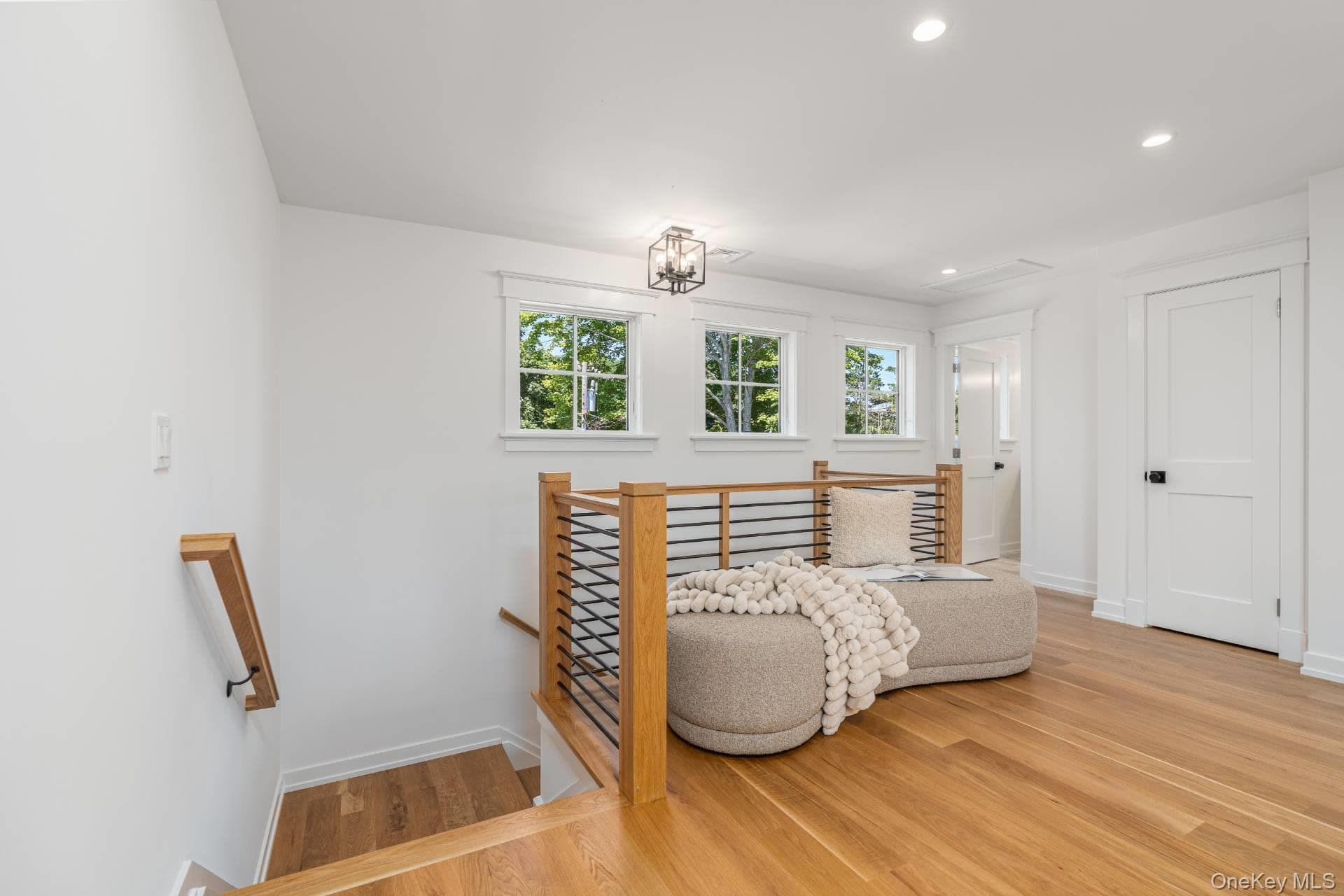 195 Williamsburg Drive thumbnail 15