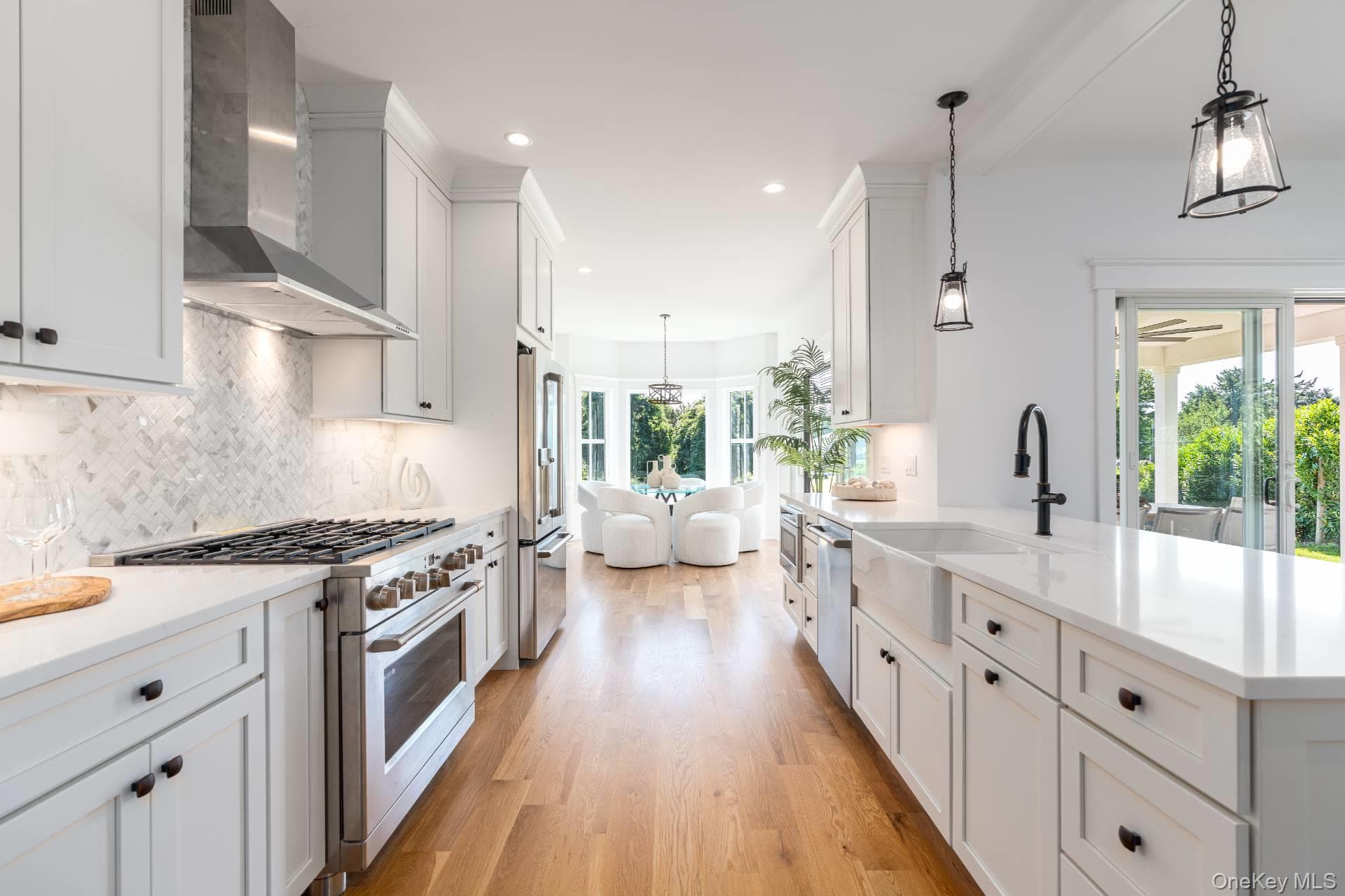 195 Williamsburg Drive thumbnail 10