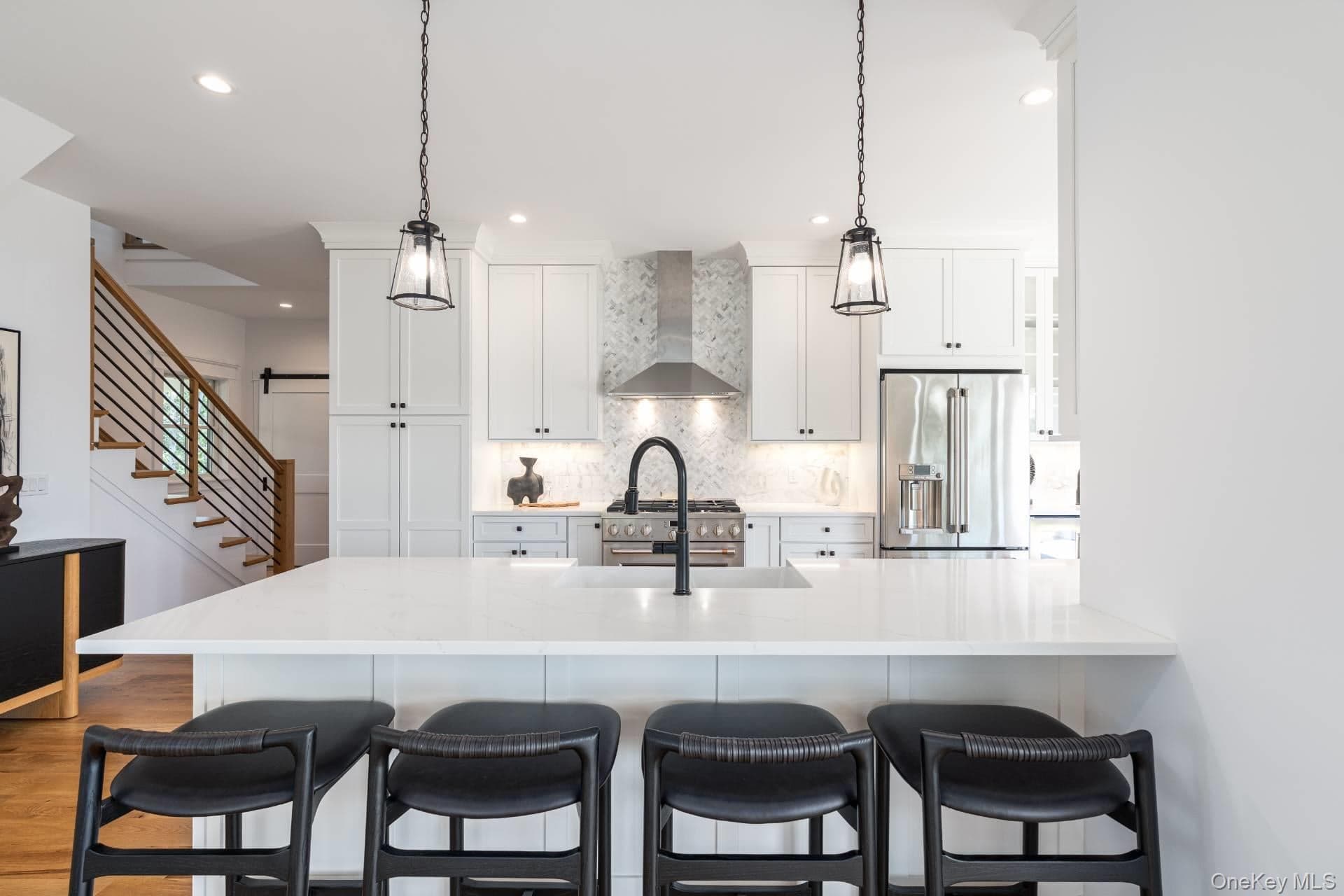 195 Williamsburg Drive thumbnail 9