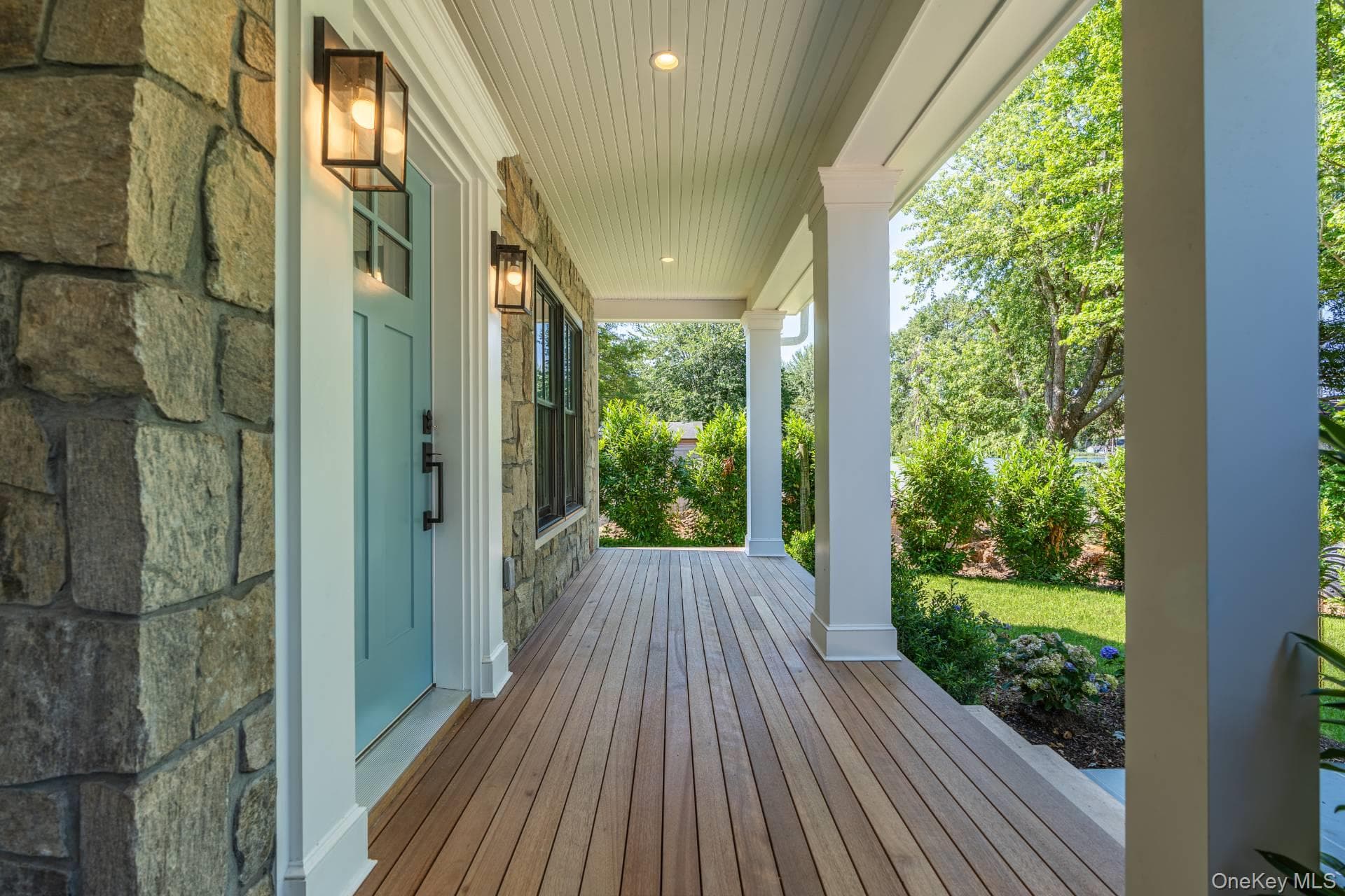 195 Williamsburg Drive thumbnail 6