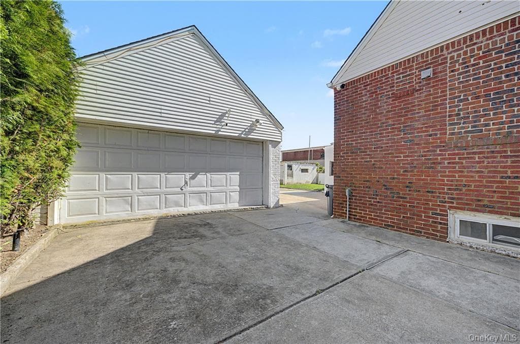 465 Washington Place thumbnail 38