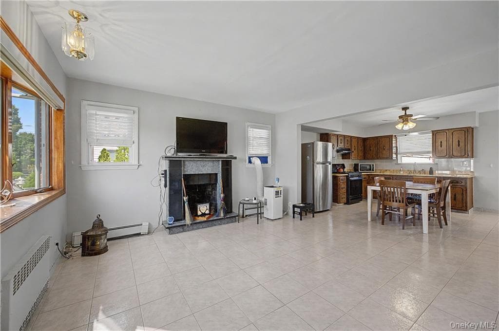465 Washington Place thumbnail 11
