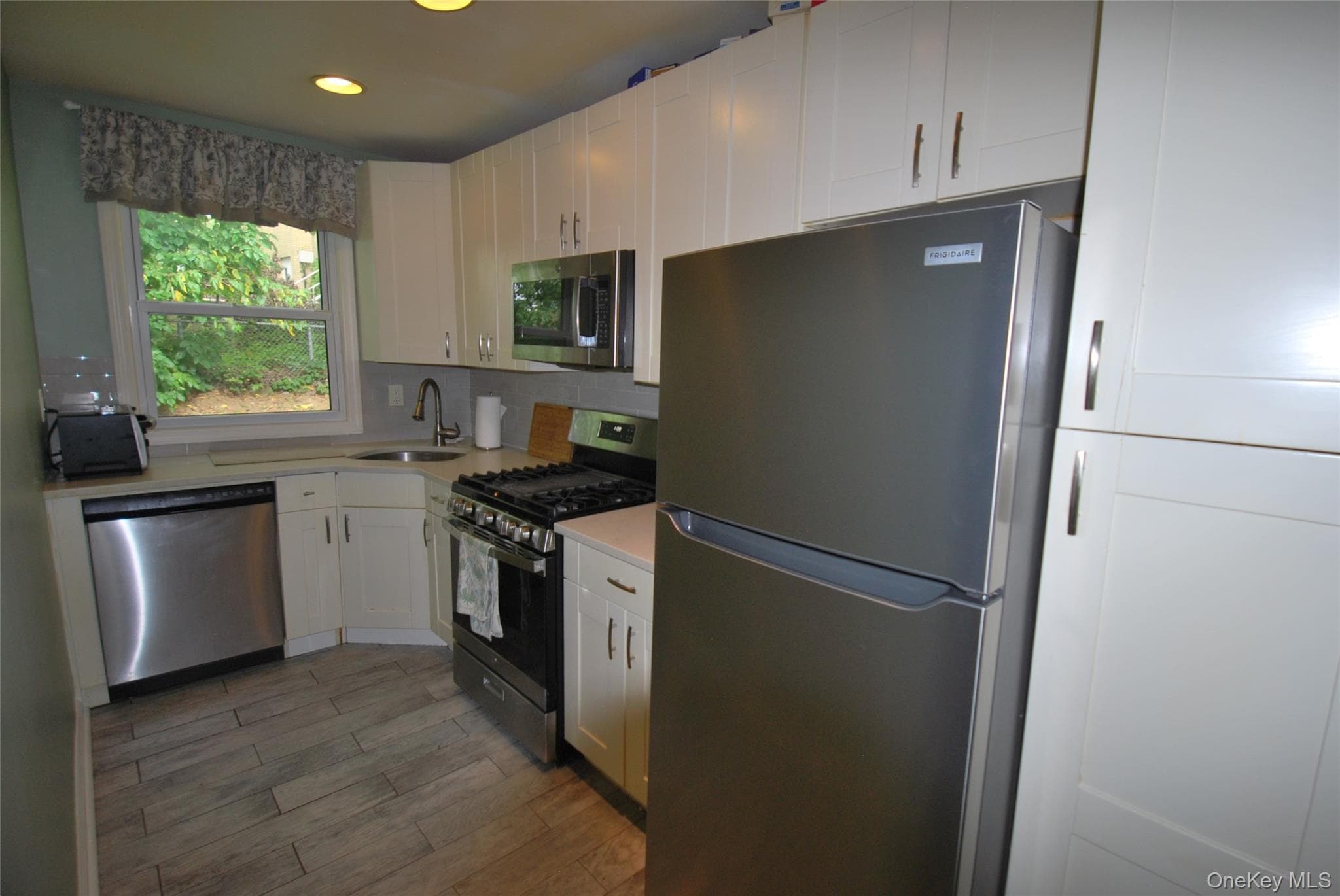 9 Stokes Road Unit: 1A thumbnail 5