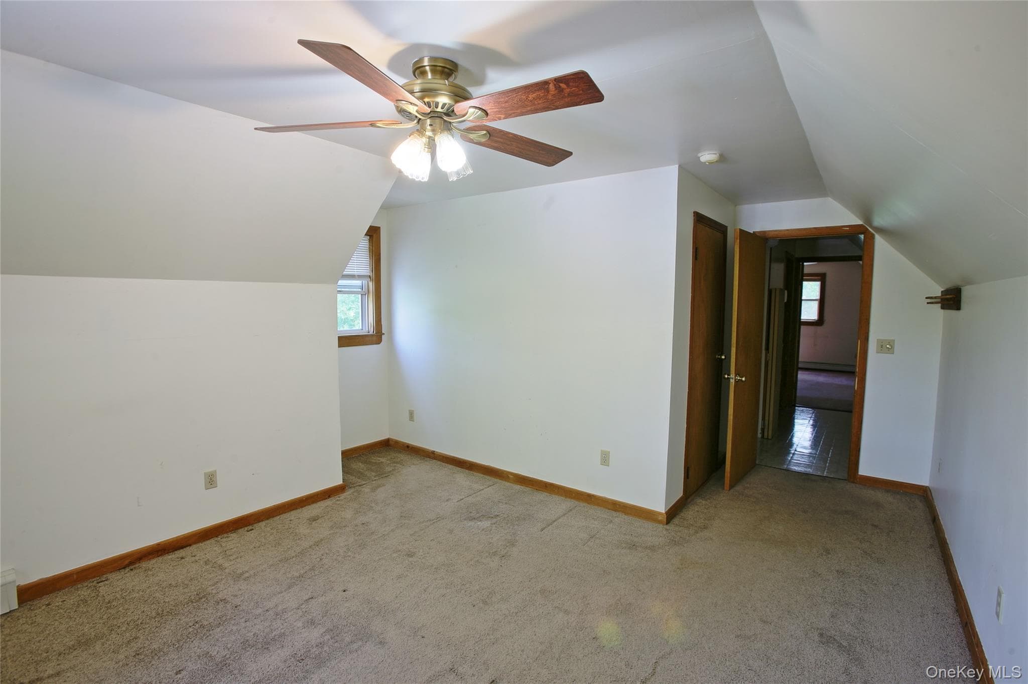 16 Elizabeth Drive thumbnail 13