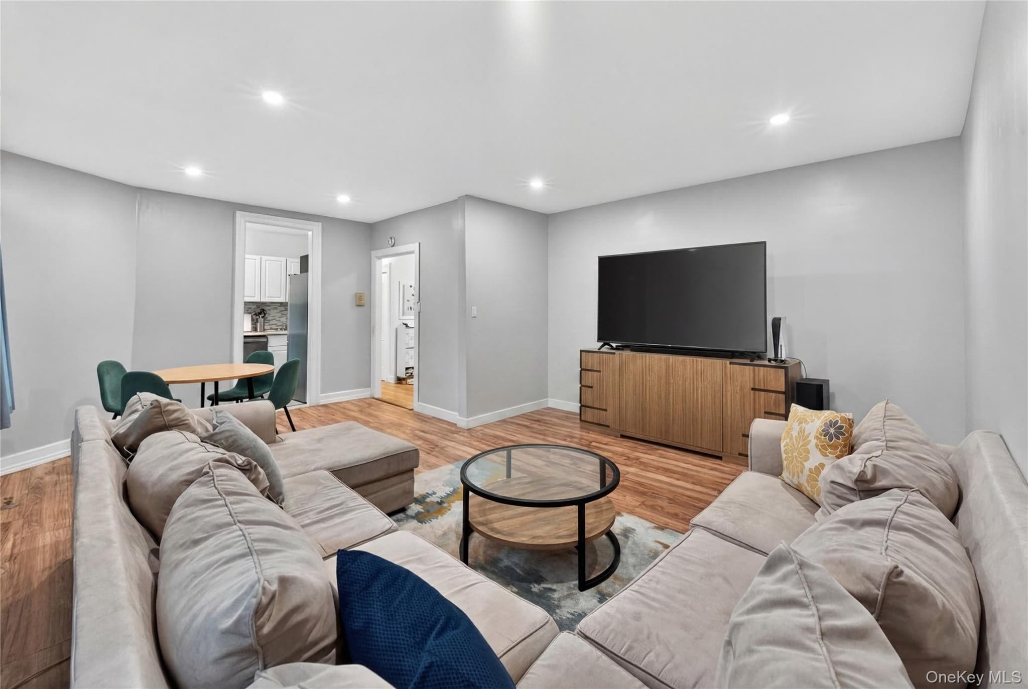941 Jerome Avenue Unit: 5B thumbnail 2