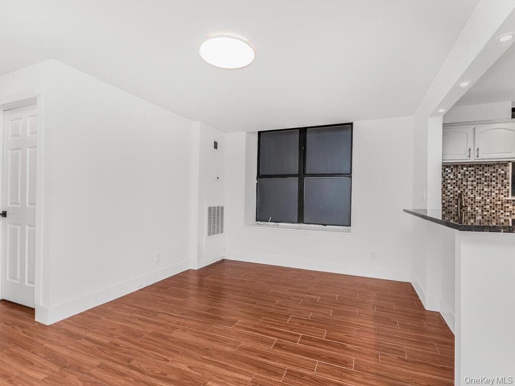 581 Academy Street Unit: GLE thumbnail 5