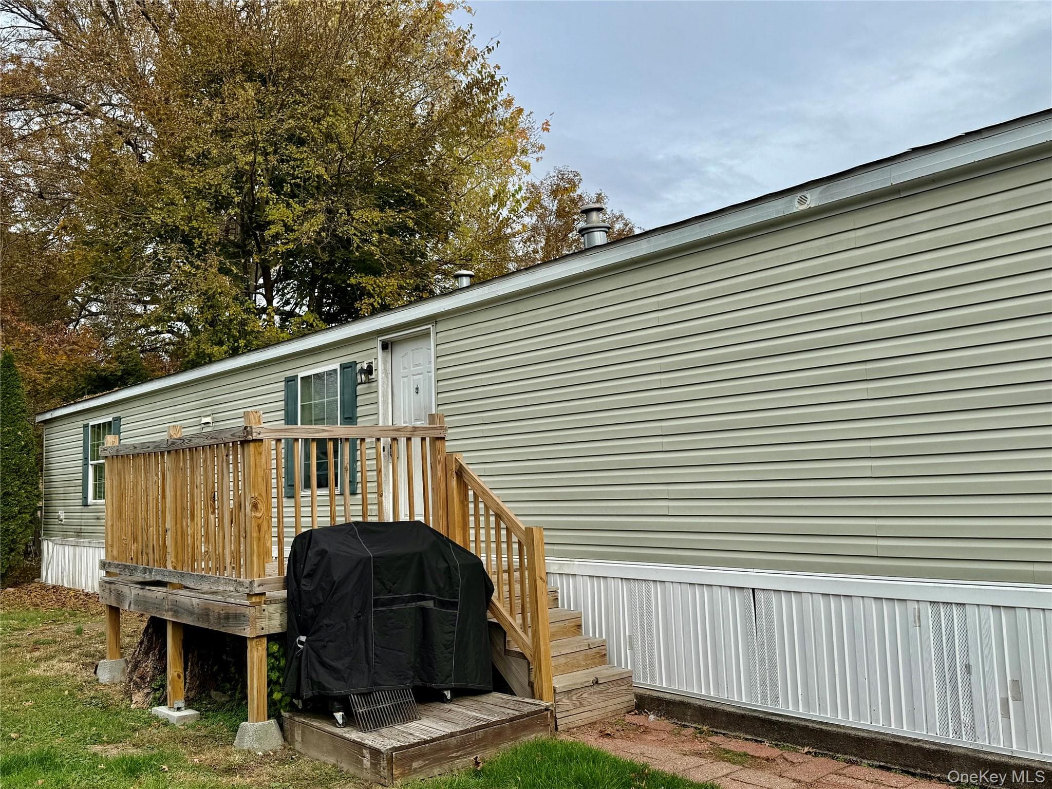 568 Gulliver Terrace thumbnail 3