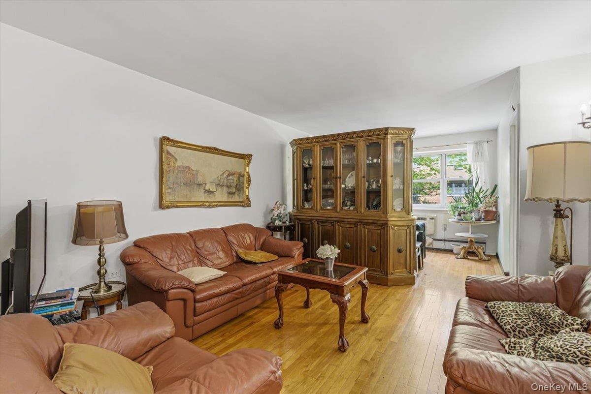 99-10 60th Avenue Unit: 2B, Corona
