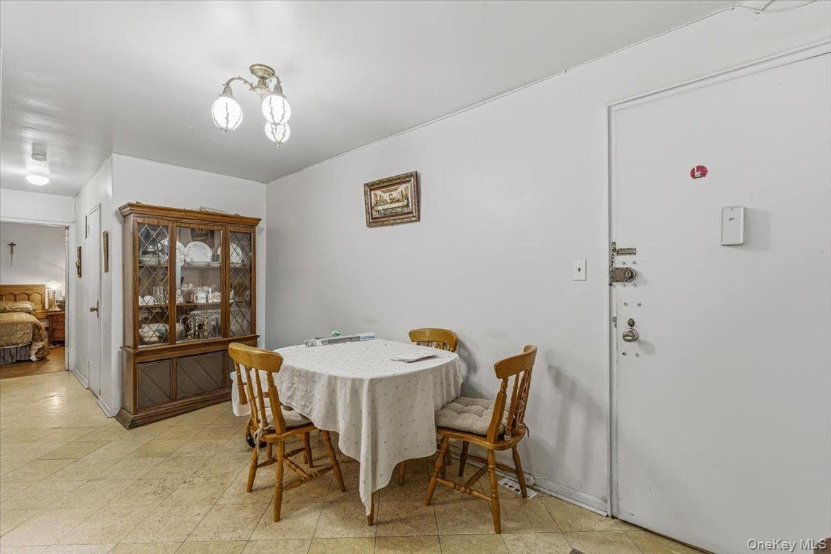 99-10 60th Avenue Unit: 2B thumbnail 4