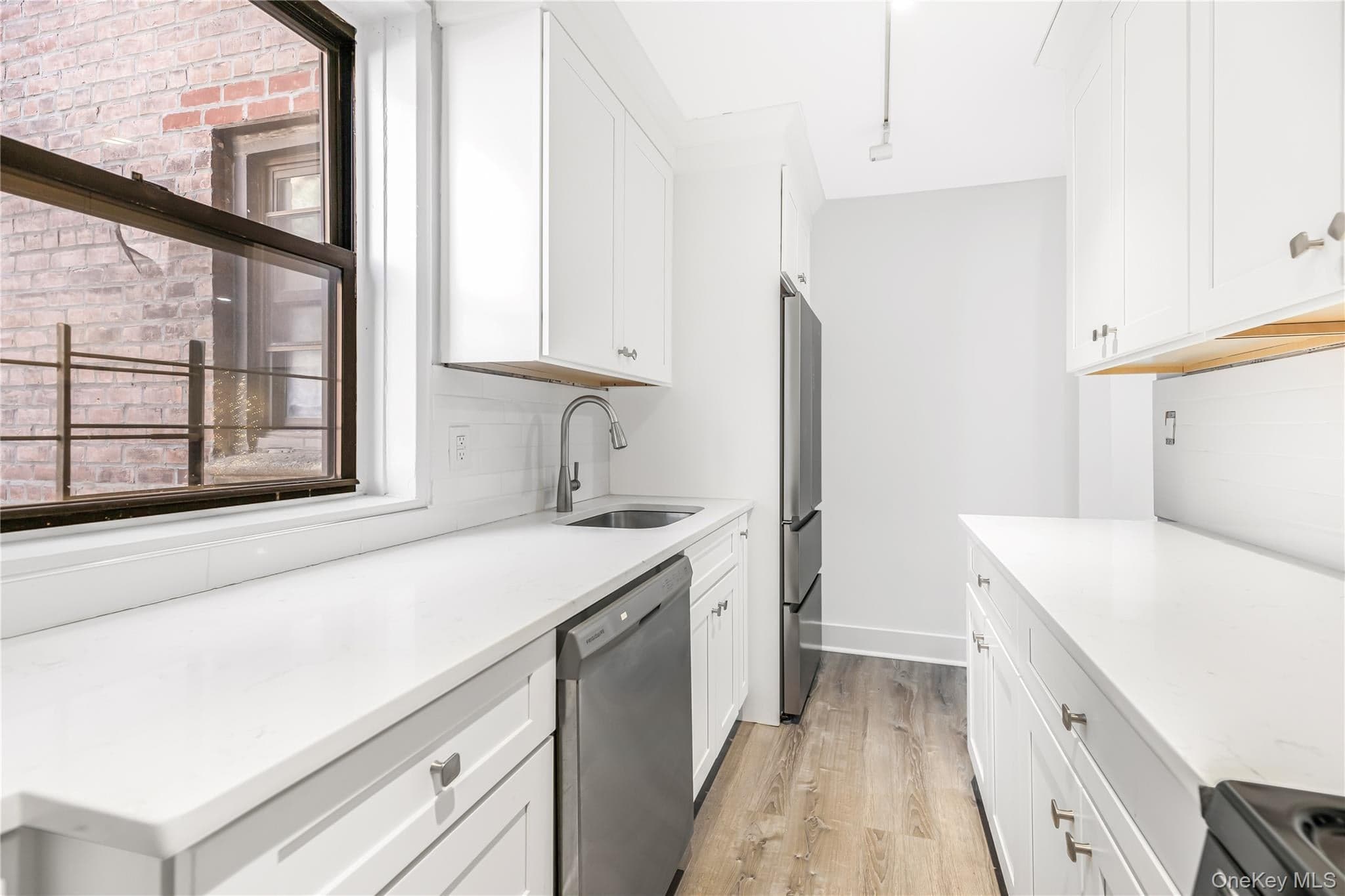 525 W 235th Street Unit: 3F thumbnail 7