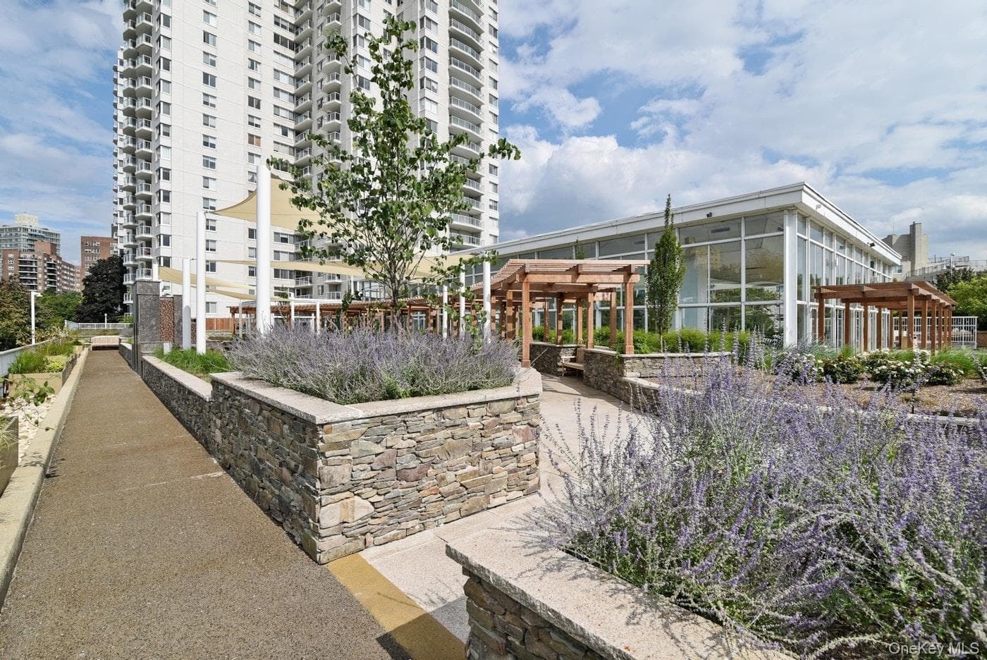 3333 Henry Hudson Parkway Pkwy Unit: 2L thumbnail 14