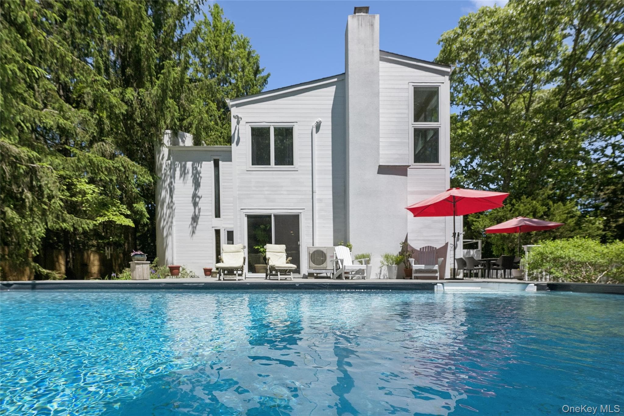640 Hands Creek Road Rd, East Hampton