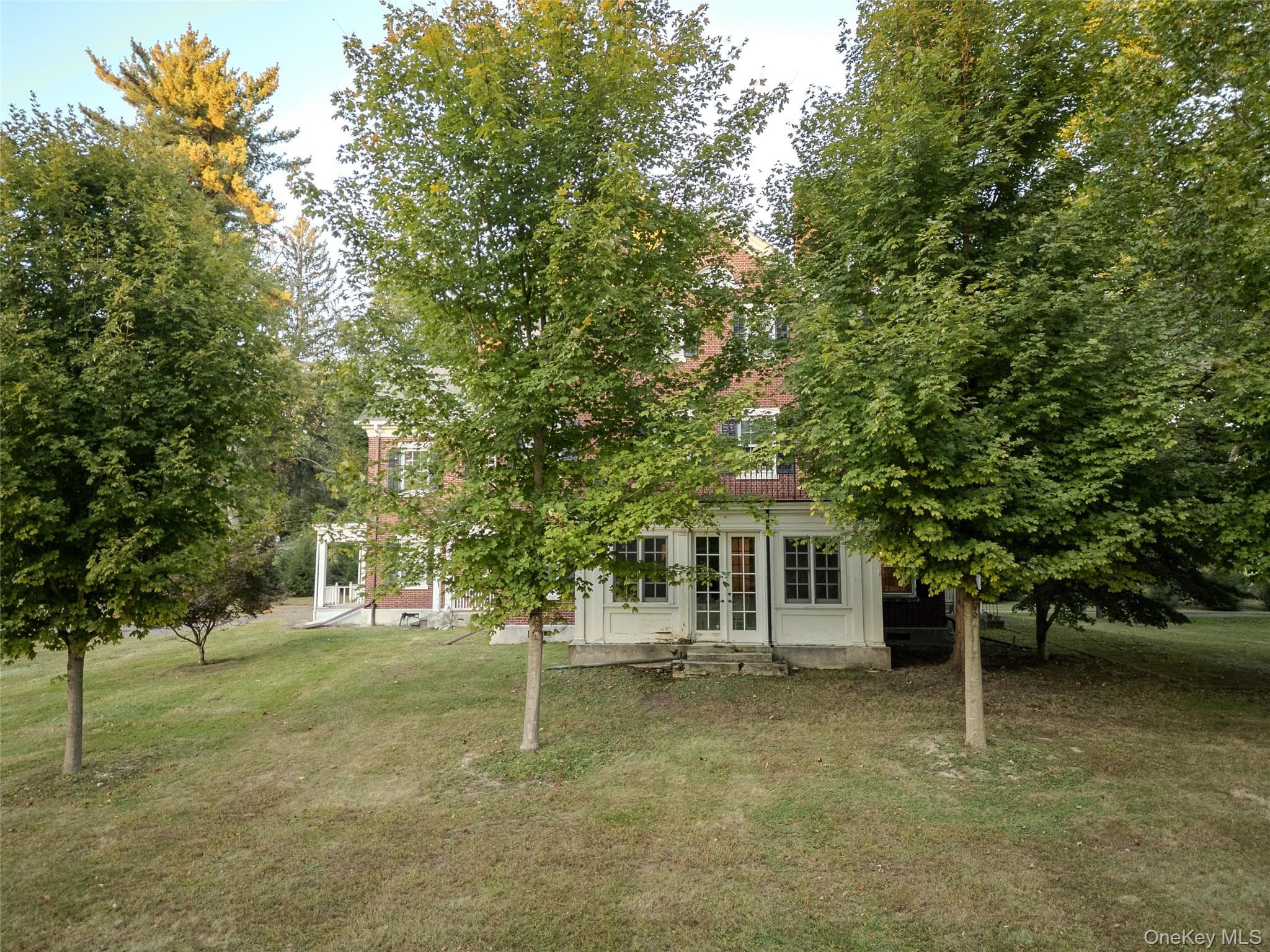 63 Colonial Avenue thumbnail 33